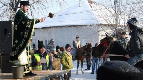 Datini Tradiții și Obiceiuri Românești în Luna Ianuarie