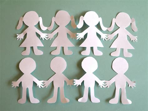 How To Make Paper People Cut Outs With Pictures Ehow