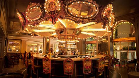 The Carousel Bar And Lounge Bar Review Condé Nast Traveler