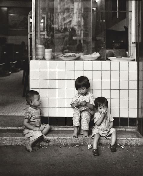 Fan Hos Striking Street Photography Of Hong Kong In The 1950s And