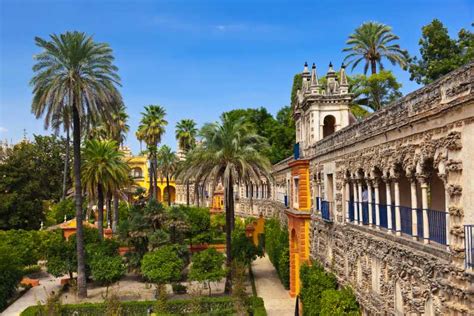 Seville Cathedral Giralda And Alcazar Guided Tour Getyourguide
