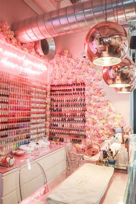 55+ Eye-catching Nail Art Designs for Short Nails to Keep Up with the