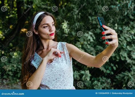 Beautiful Girl Doing A Self Portrait On The Phone Stock Image Image Of Happiness Attractive