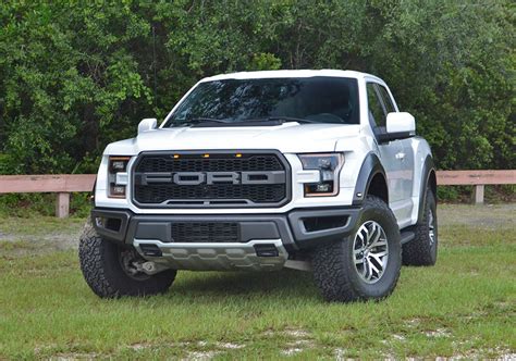 Supercab xlt 4wd specifications and pricing. 2017 Ford F-150 Raptor SuperCab Review & Test Drive