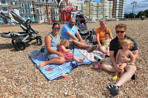 Portsmouth Heatwave Our Best Photos As Residents And Visitors Flock To Beaches In Southsea To