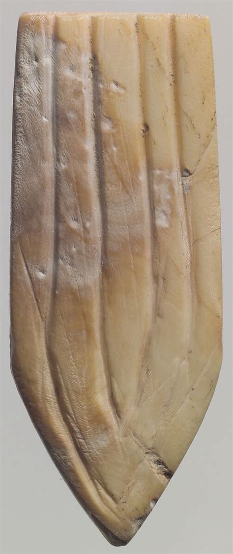 Shell Fragment Sumerian Early Dynastic The Metropolitan Museum Of Art