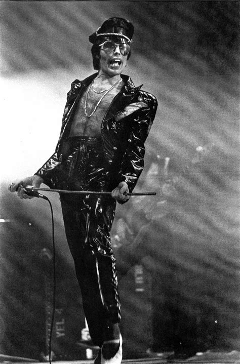 He bowed out after their huge show at knebworth on august 9, 1986. Freddie Mercury Queen Photos ~ Entertainment Links