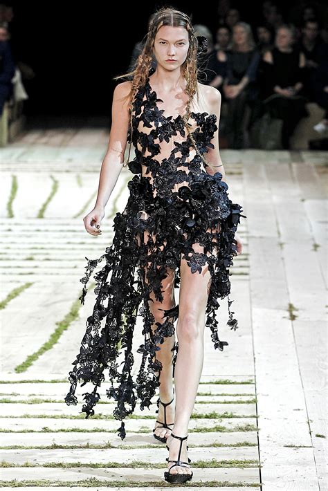 Alexander Mcqueen Spring 2011 ~ Pwf Fashion Flower Dresses Mcqueen Designer