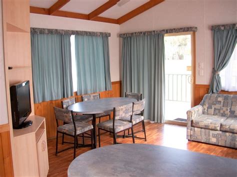 Maybe you would like to learn more about one of these? River Bend Caravan Park - Echuca Interior of Deluxe en ...