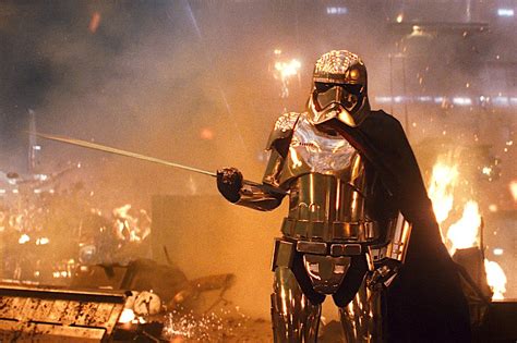 Captain Phasma The Last Jedi Deleted Scene This Deleted Scene Reveals