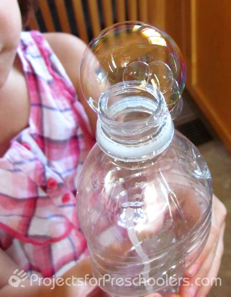 Diversión De Burbujas De Botellas De Agua Proyectos Para Niños En Edad