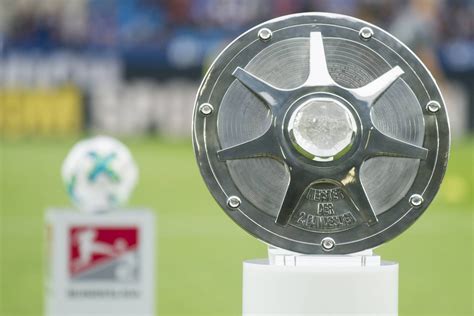 Bundesliga ist die zweithöchste spielklasse im deutschen fußball, in der 18 mannschaften um den aufstieg in die bundesliga sport1 präsentiert die wichtigsten fakten zur 2. 2. Bundesliga: Spielplan 2019/20 steht fest
