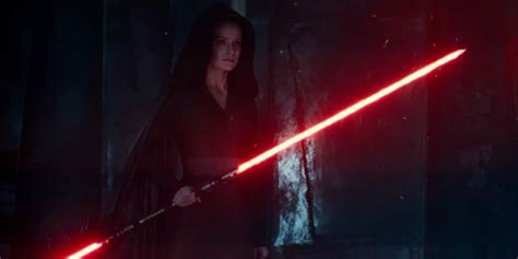 Star Wars Reys Red Lightsaber Is More Practical As A Swiss Army Knife