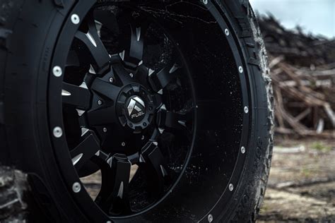 Fuel Off Road D517 Krank Matte Black Milled Powerhouse Wheels And Tires