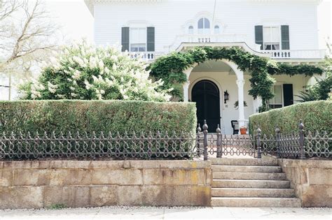 Historic architecture & lovely white home in Stonington Connecticut