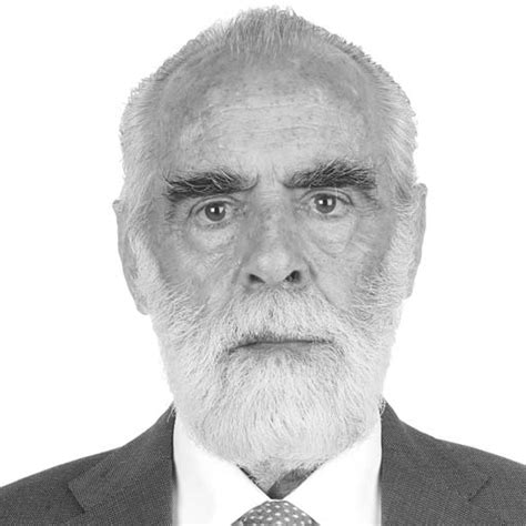 Asimismo, se observó a un fernández de cevallos, con su tradicional barba, pero sin el puro que lo caracteriza. Columna de opinión por: Diego Fernández de Cevallos en ...