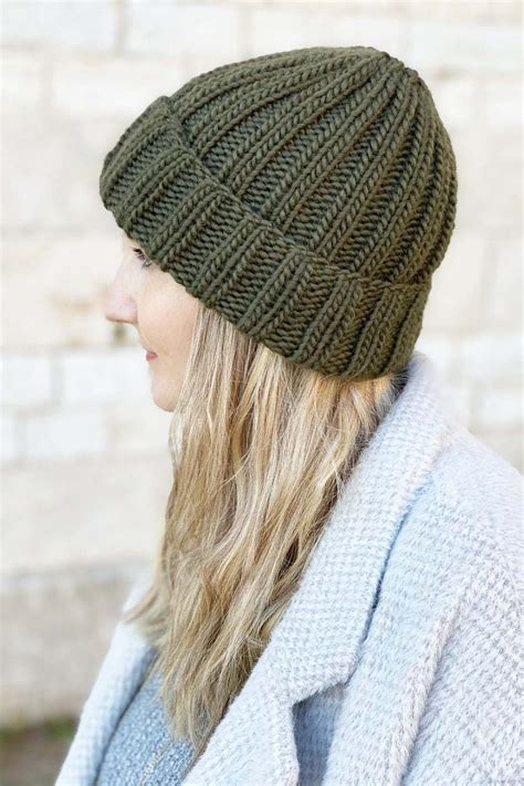 How To Knit A Simple Beanie For Beginners Goknitiinyourhat