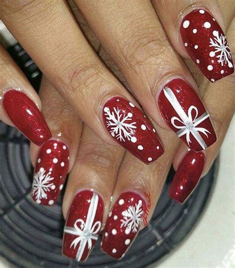 Christmas is coming and the goose is getting fat… or however the old christmassy song went. Christmas Nail Art Designs To Look Trendy This Season