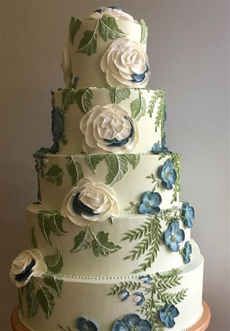 A truly memorable wedding cake will be a focal point of your reception and will feature prominently in many of your photos. cake decorating ideas
