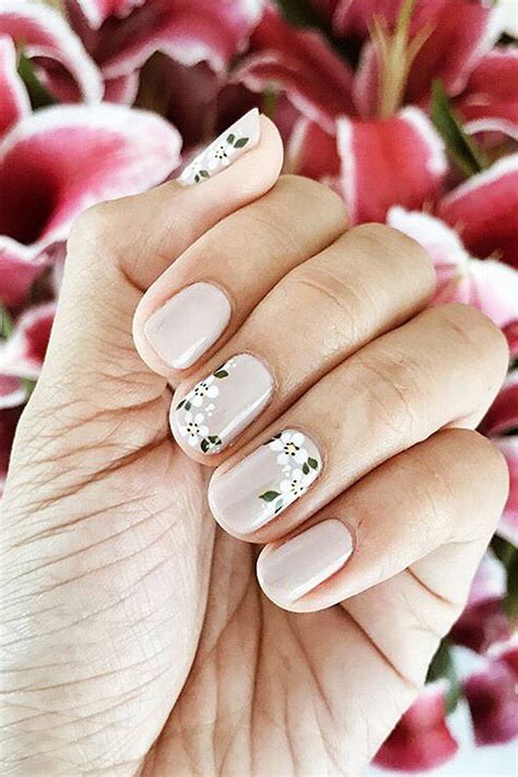 Wedding Nails 30 Best Ideas For Brides 2022 Guide Bride Nails