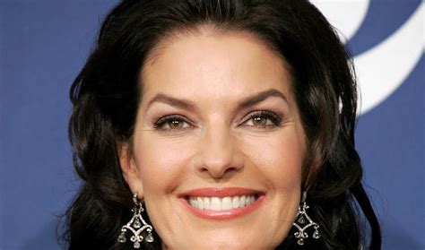 How tall is ann ward? Sela Ann Ward American Actress