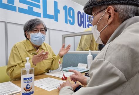 접종 후 이상반응 통계 (7월 12일 0시 기준). 백신 이상반응 500여건 늘어..사망신고는 3명 추가