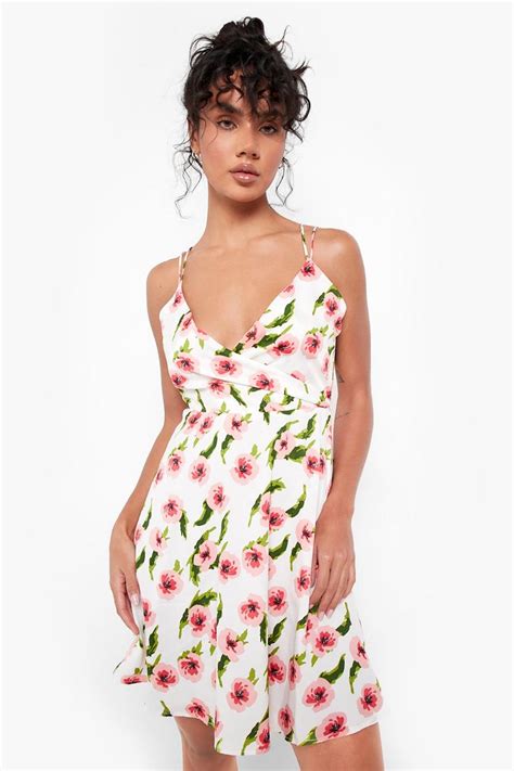 Floral Strappy Back Wrap Skater Dress Boohoo