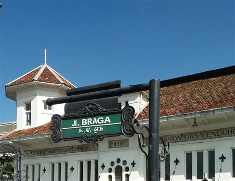 15 Rekomendasi Cafe di Bandung yang Bikin Kamu Betah!