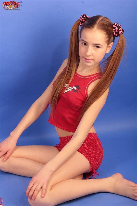 Find smart, attractive single women looking for men with elitesingles, premium online dating experts. PARTY-MODELS BLONDIE II - SET 588 - 70P | Free hot girl pics