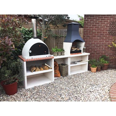 Outdoor kitchens are usually focused around a grill, pizza oven or hearth. Napoli Outdoor Kitchen - BBQ and Wood Fired Pizza Oven ...