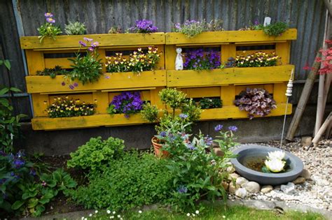 Eine paletten bar ist ideal im garten, auf der terrasse oder balkon einsetzbar. Paletten im Garten - Liesing