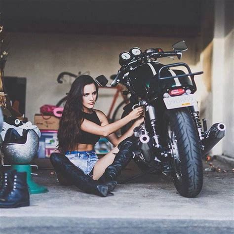 Pin De Joker E 93e Em Yes She Rides A Motorcycle Garotas De Moto