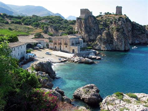Sicilia, polemiche sull'accesso alla Tonnara di Scopello - Video - TGR