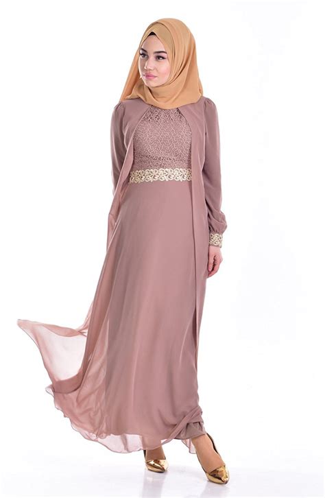 Ada berbagai model pakaian muslimah modis yang bisa jadi pilihan kamu, baik untuk hangout bersama teman atau untuk menghadiri acara formal. 21+ Styles Jubah Muslimah Moden Terkini 2020 Murah