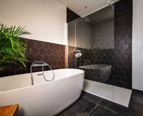 حمامات عصرية جديدة 2020 new modern baths 2020 nouveaux bains modernes hamaamat easriat jadidat. Carrelage de salle de bain : 30 idées pour vous inspirer ...