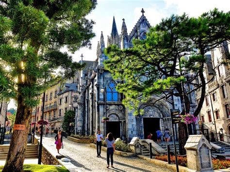Bạn cần tour bà nà hills xuất phát từ đà nẵng?, để chiêm ngưỡng làng pháp, cầu vàng, xem show vũ hội ánh dương. Facebook Twitter Google Linkin