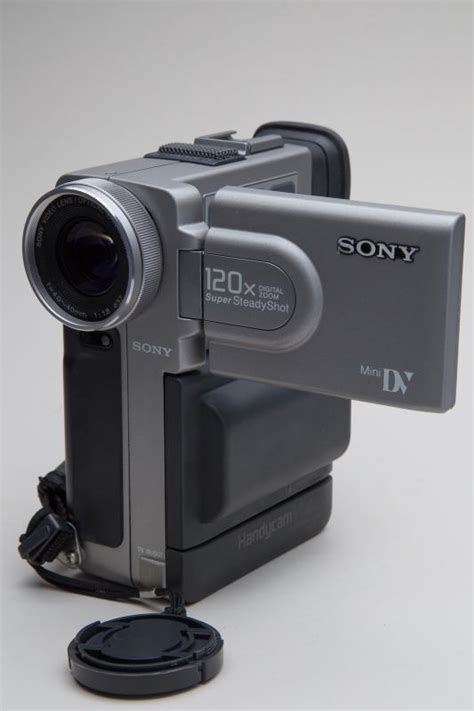 Acme Camera Co Vintage Sony Handycam Vision Mini Dv Dcr Pc7 Camcorder