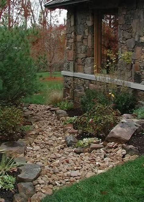 34 Awesome River Rock Landscaping Ideas Magzhouse In 2020 Outdoor