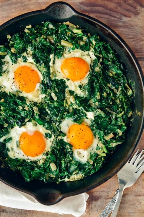 Fried Eggs With Spinach Video Give Recipe