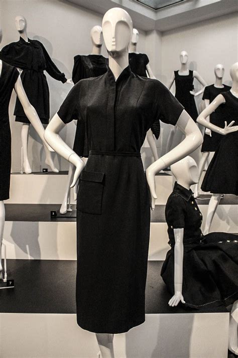 Coco Chanel Black Dress Thời Trang