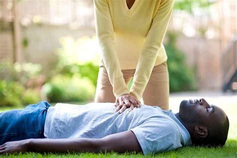 Pratiquer Un Massage Cardiaque Maison Facile