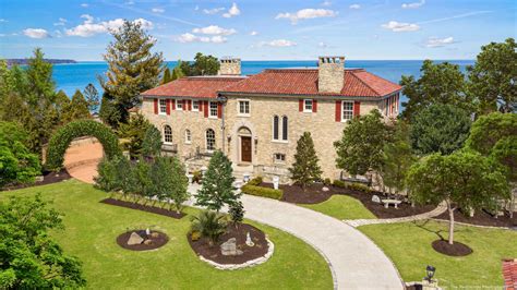 See Italian Style Whitefish Bay Home On Lake Michigan Listed For 285