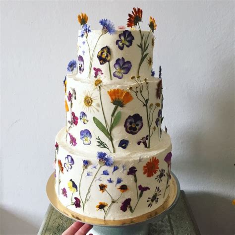 Beautiful Pressed Flowers Wedding Cake Summer Wedding Cakes Floral