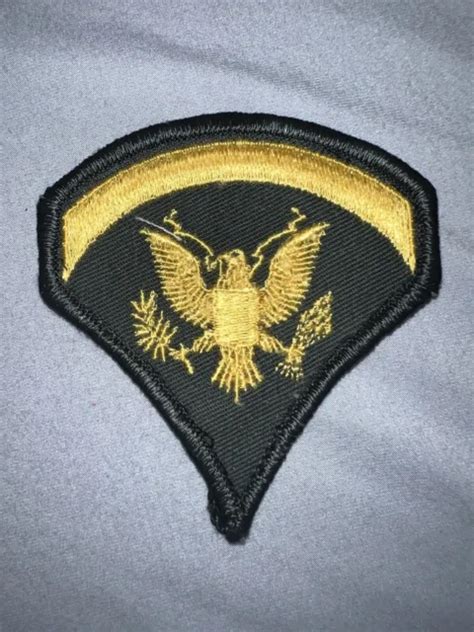 Vintage Wwii Specialist E4 Gold Eagle Embroidered Military Sew On Patch