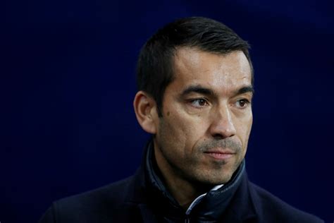 Giovanni van bronckhorst (born february 5, 1975) is a professional football player who competes for netherlands in world giovanni van bronckhorst is a defender and is 5'10 and weighs 172 pounds. Van Bronckhorst rallie la Chine