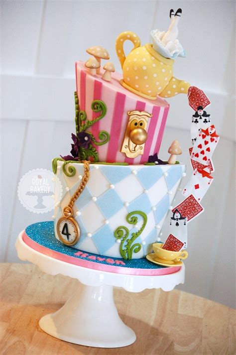 10 Amazing Alice In Wonderland Cake Ideas 2023