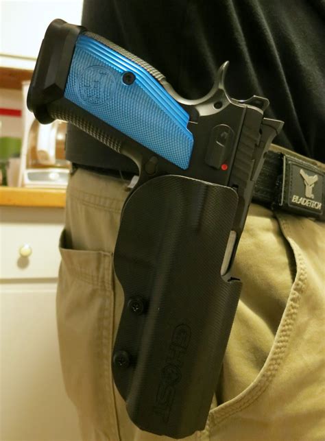 Optional locking lever for maximum retention during extreme maneuvers. Heads Up! Surprising (somewhat) USPSA holster find for ...
