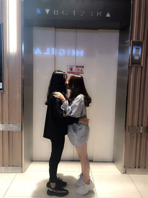 Follow Pinterest Phạm Thanh Hoài Korean Couple Korean Girl Asian Girl Cute Korean Lesbian