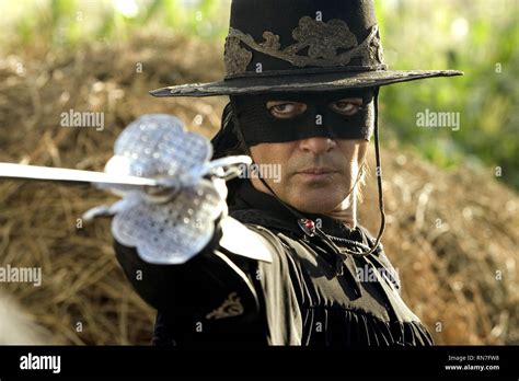 Antonio Banderas La Leyenda Del Zorro 2005 Fotografía De Stock Alamy