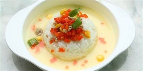 9 Resep Cara Membuat Nasi Tim Ayam, Sayur, dan Mpasi Untuk Bayi di